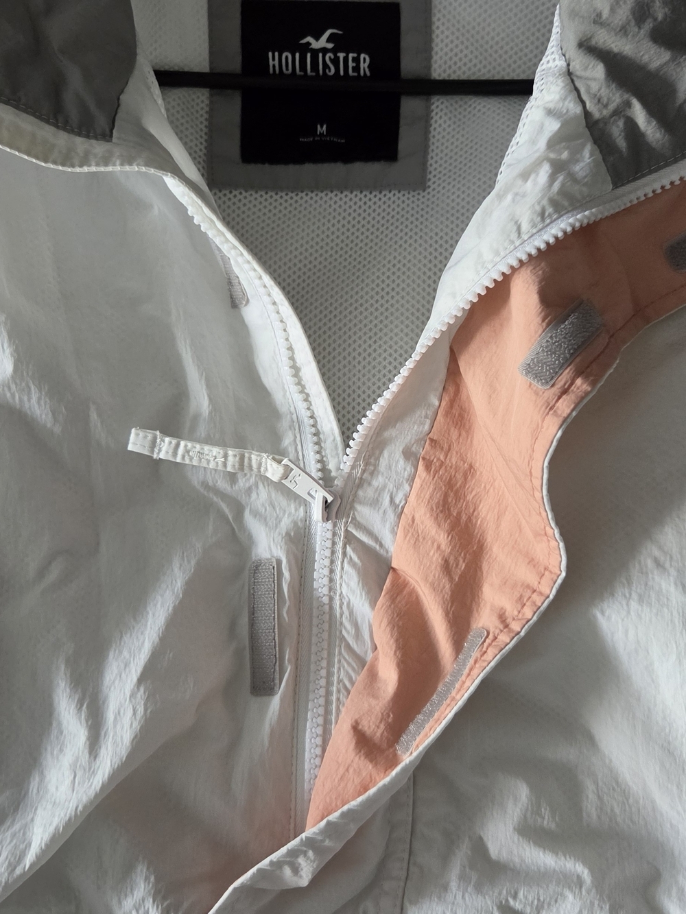 Hollister Womans Colorblock Anorak Jacket - White, Gray & Peach - Picture 6 of 11